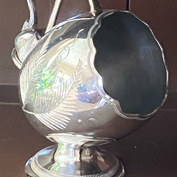 Silver Plated Sugar Scuttle with Scoop Spoon. - Picture 9 of 14